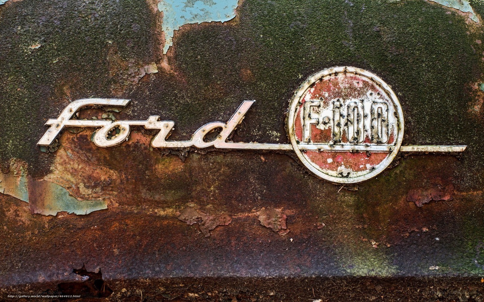 Rusty Ford F-100 emblem