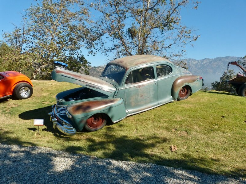 Rusty Green Car — Serene