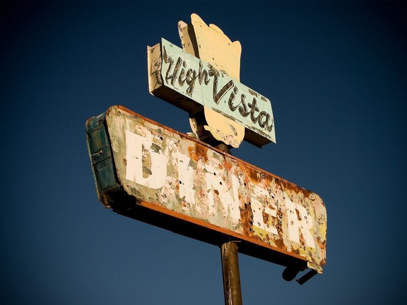 Rusty High Vista Diner sign