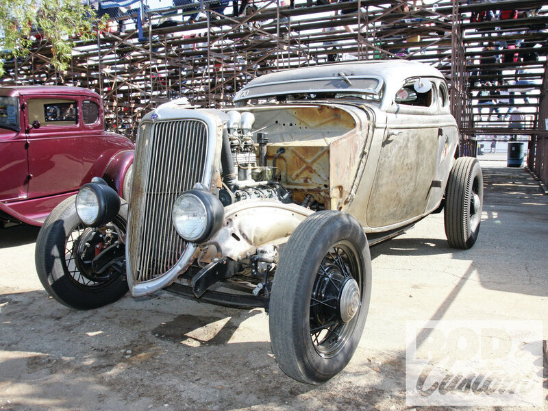 Rusty Hot Rod Car — Gray, Dusty