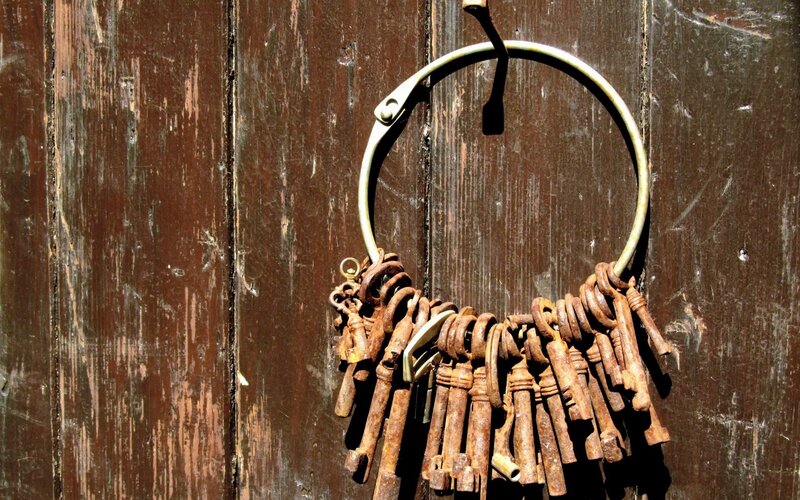 Rusty Keys on Ring