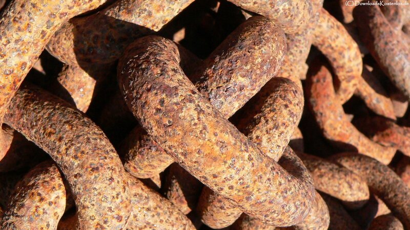 Rusty metal chains