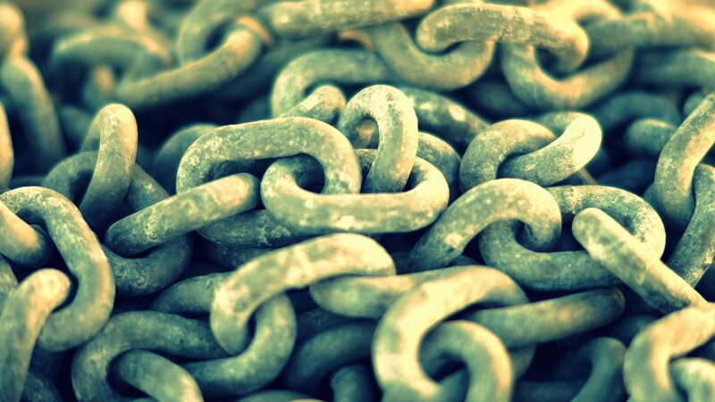 Rusty Metal Chains — Green