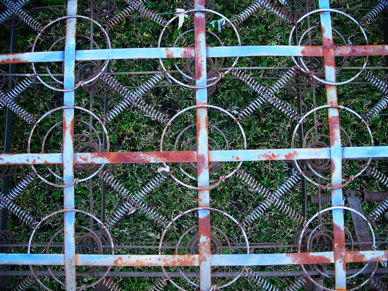 Rusty Metal Springs — Green