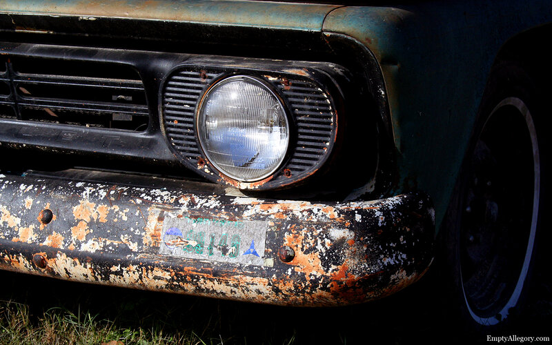 rusty old truck front