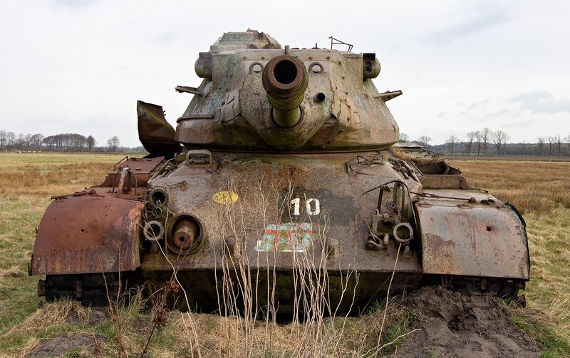Rusty Tank in Field — Green