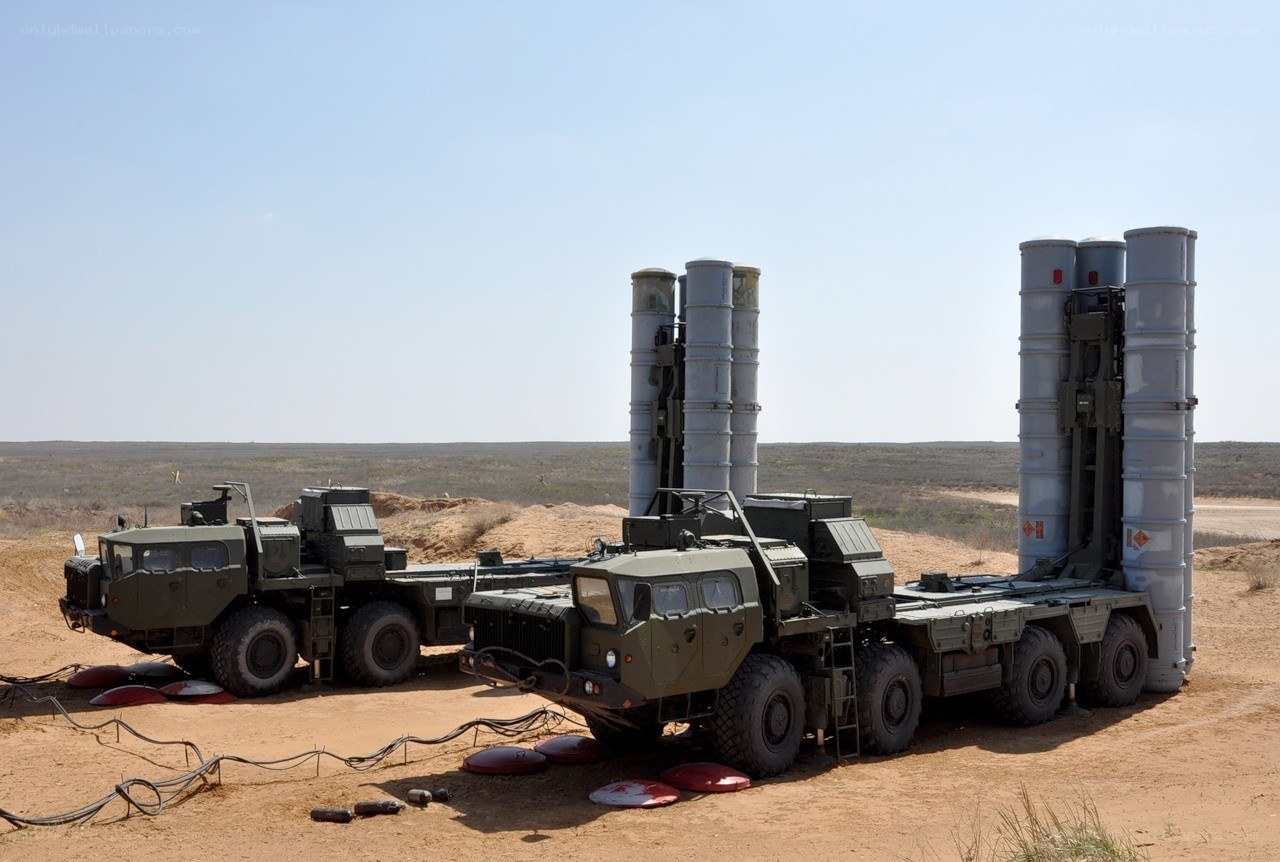S-400 missile system in desert