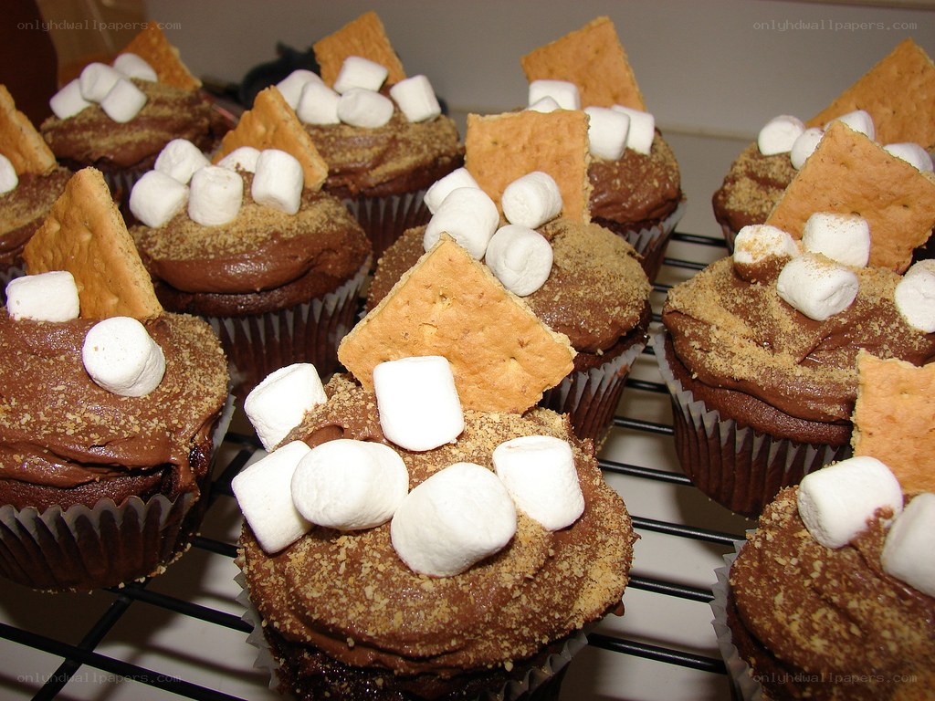 s'mores cupcakes on cooling rack