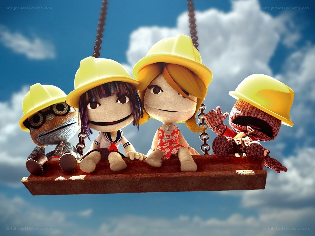Sackboy friends on a swing
