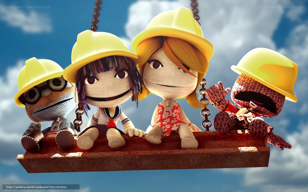 Sackboy friends on a swing