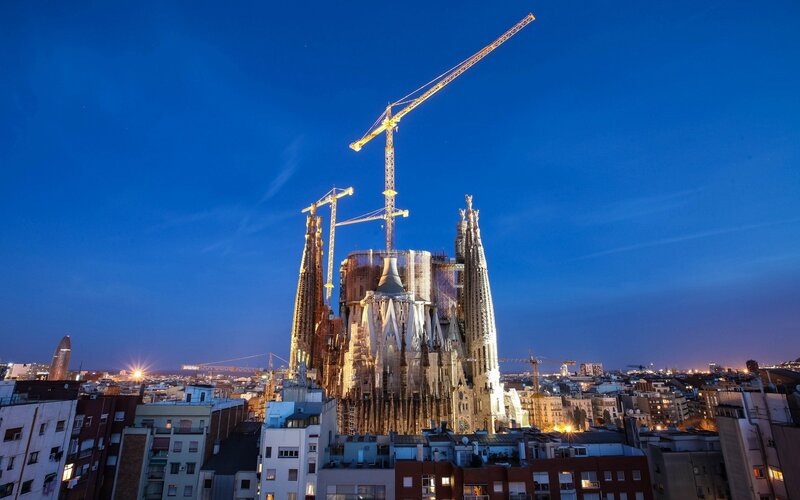 Sagrada Familia Cathedral — Blue, Dramatic, Night