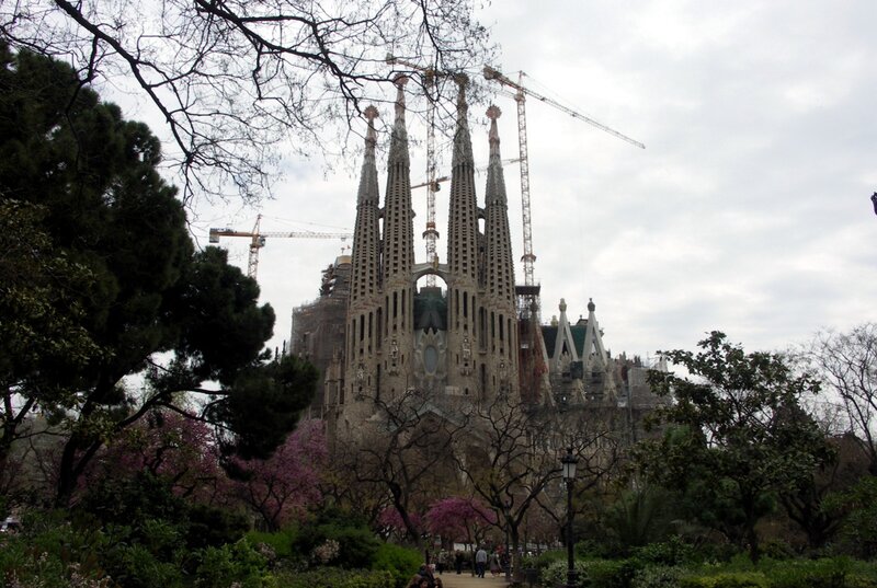 Sagrada Familia Cathedral — Gray