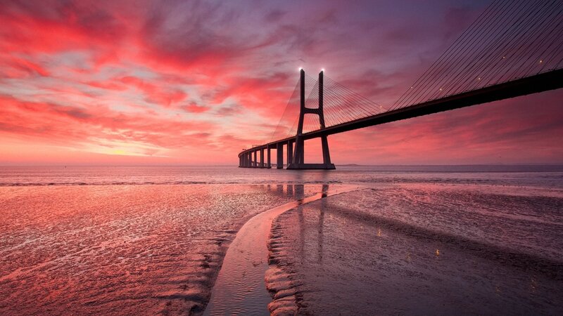 Sagres Bridge at Sunset — Red