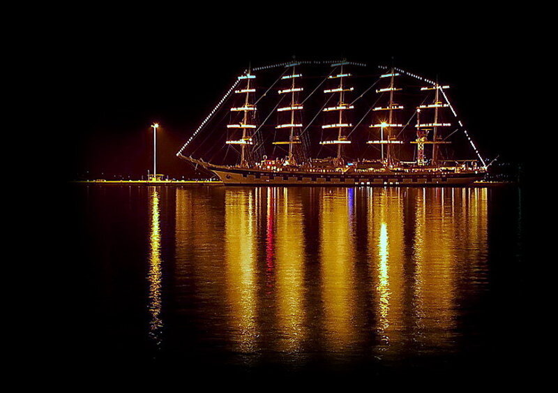 Sailboat at Night — Black, Serene