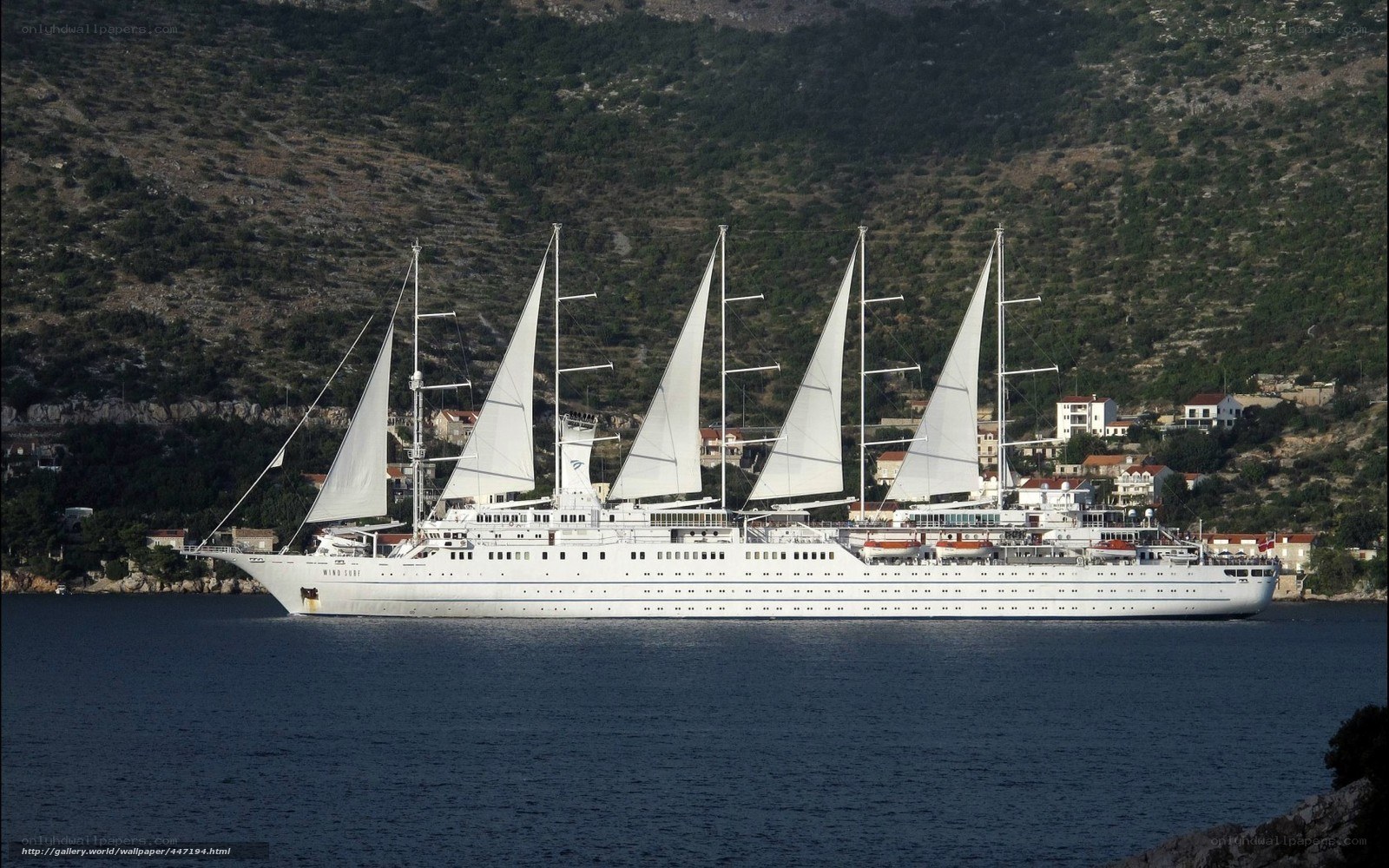 Sailboat cruise ship in harbor