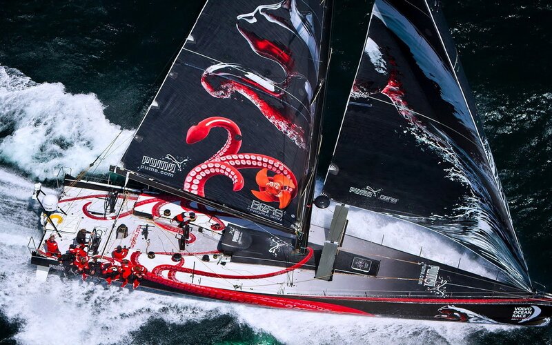 Sailboat in Ocean — Black, Dynamic