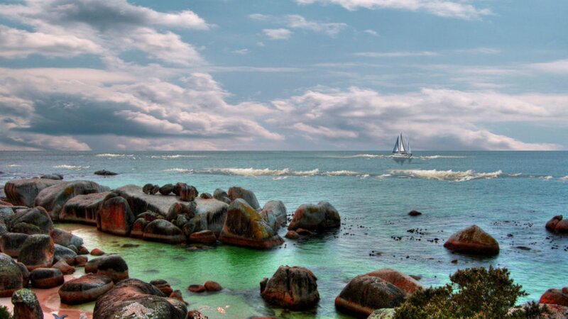 Sailboat on Rocky Shore — Blue