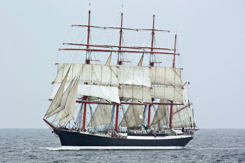 Sailboat on the Sea — Black