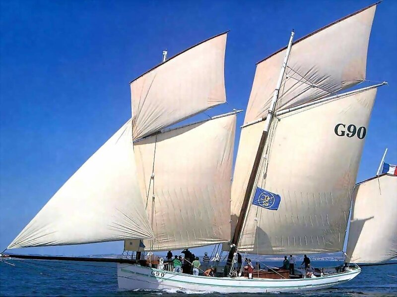 Sailboat with G90 sails