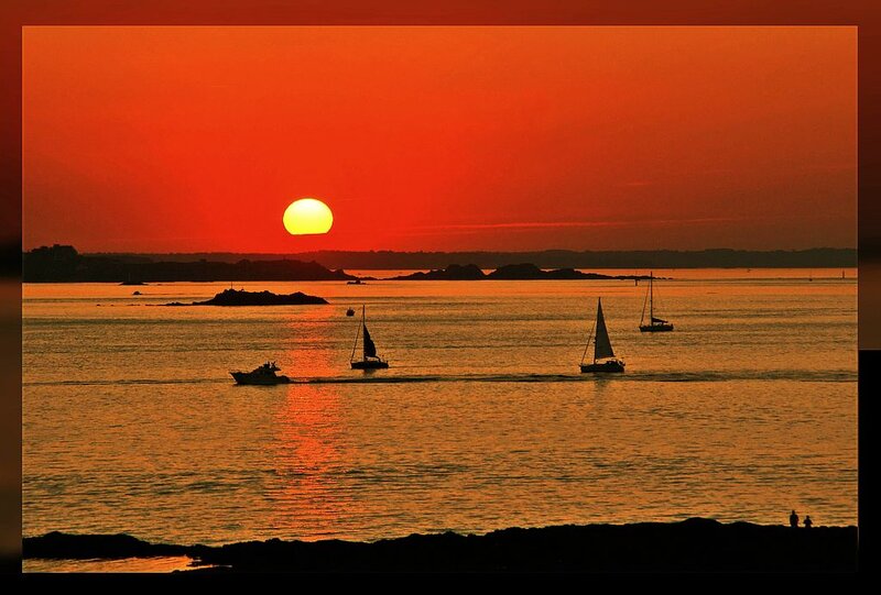 Sailboats at Sunset — Red, Serene