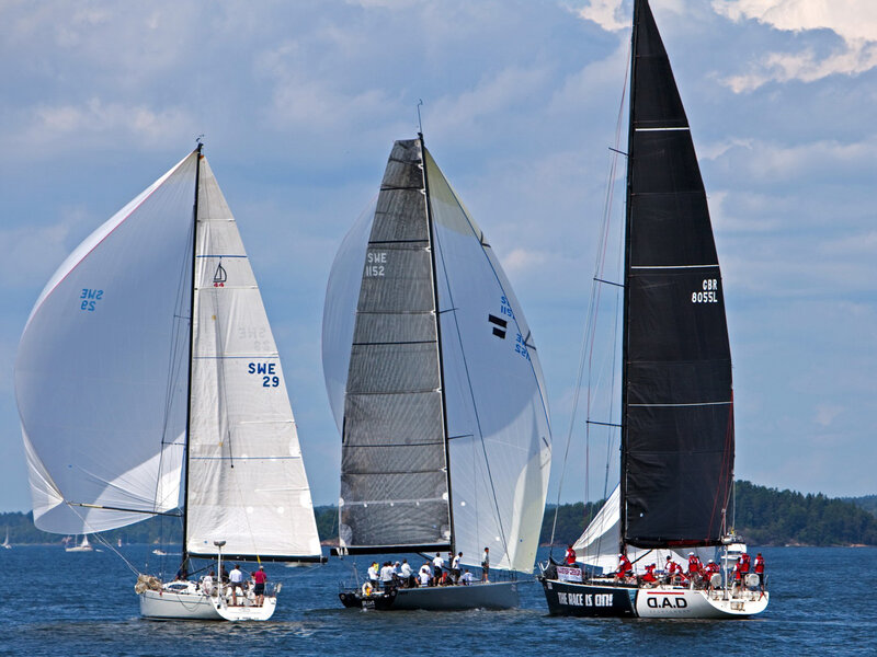 Sailboats Racing — Blue, Active