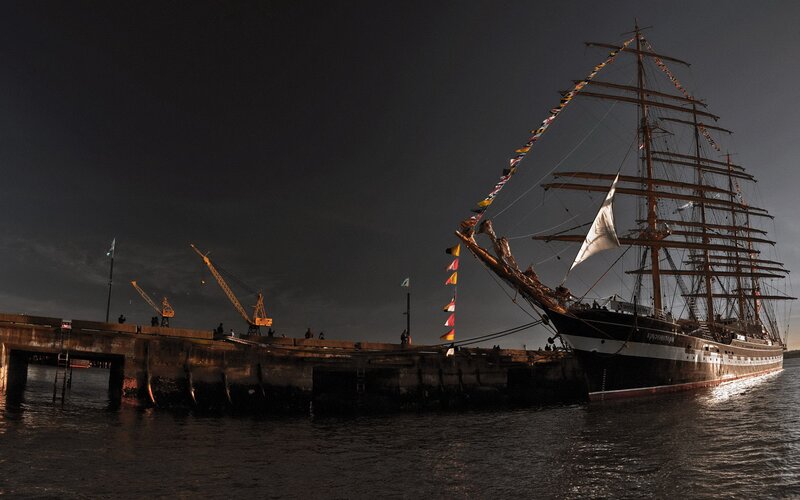 Sailing Ship at Dock — Black