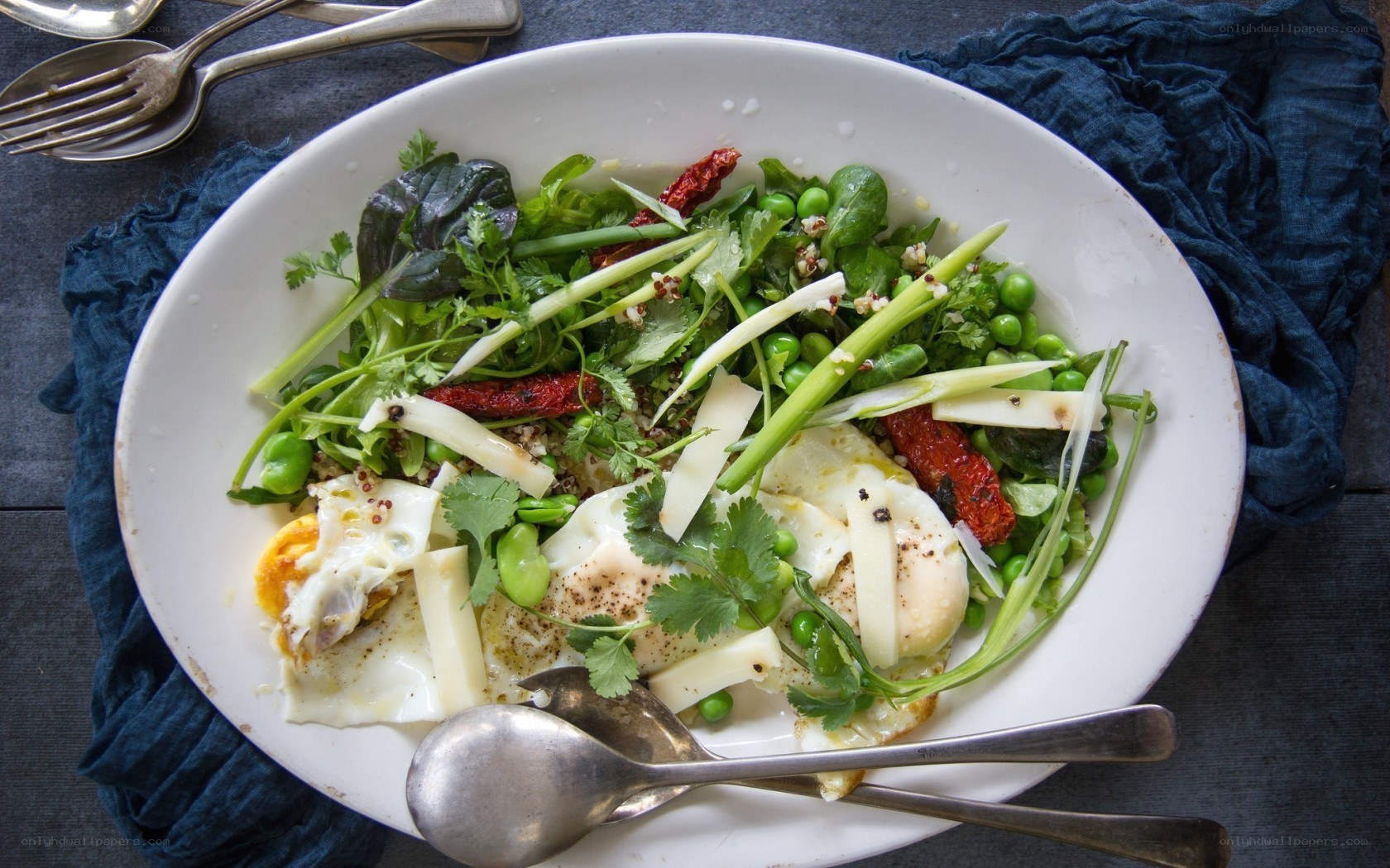 Salad with eggs and greens