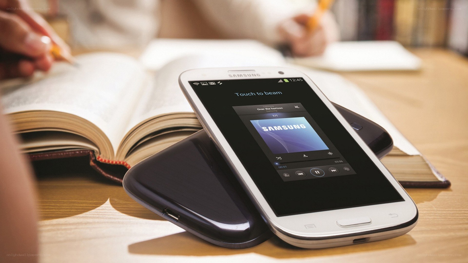 Samsung phone with wireless charging