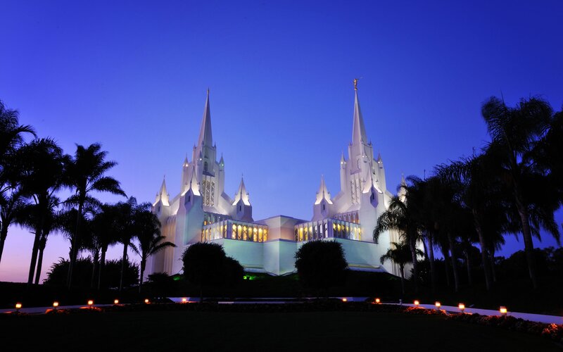 San Diego California Temple at dusk