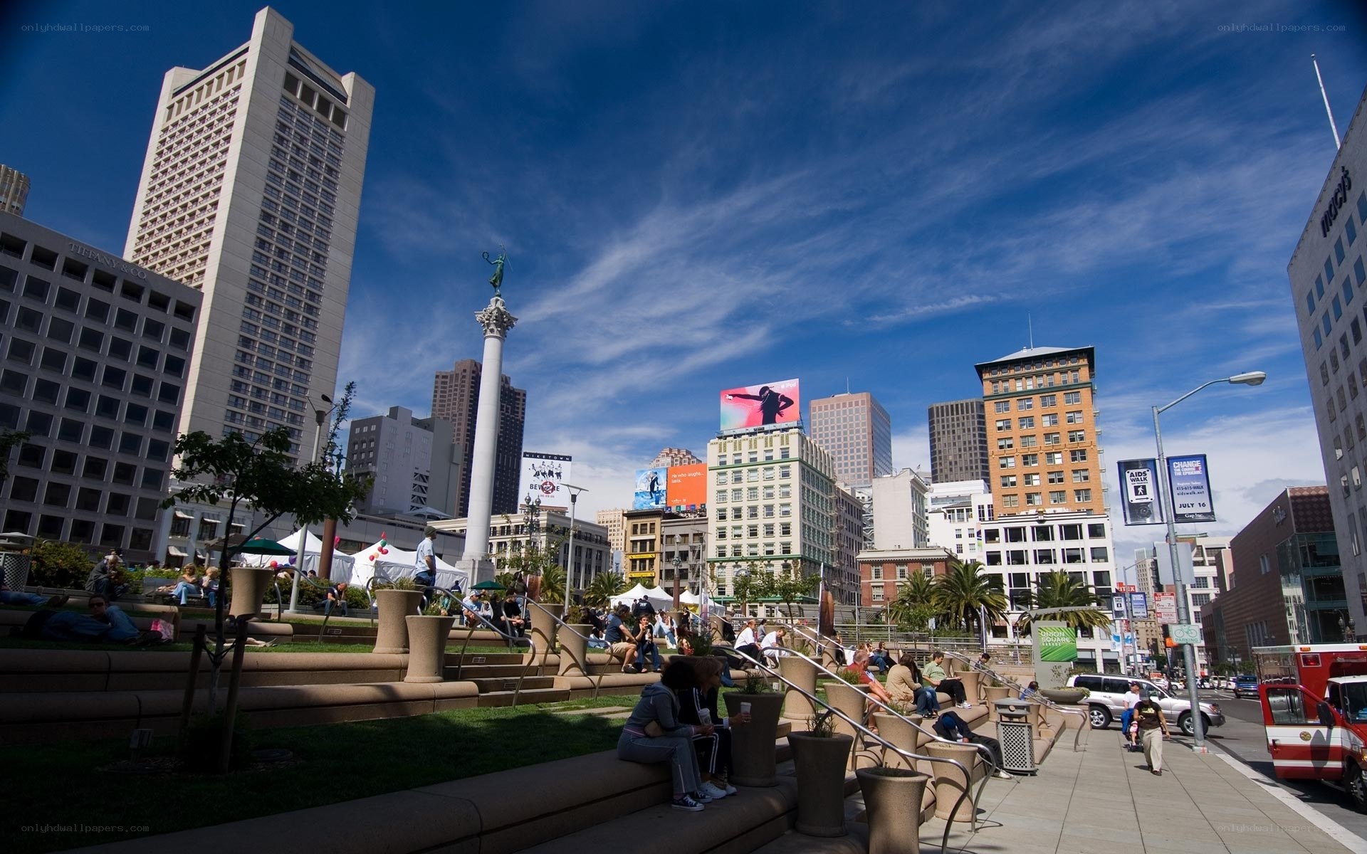 San Francisco city square with monument