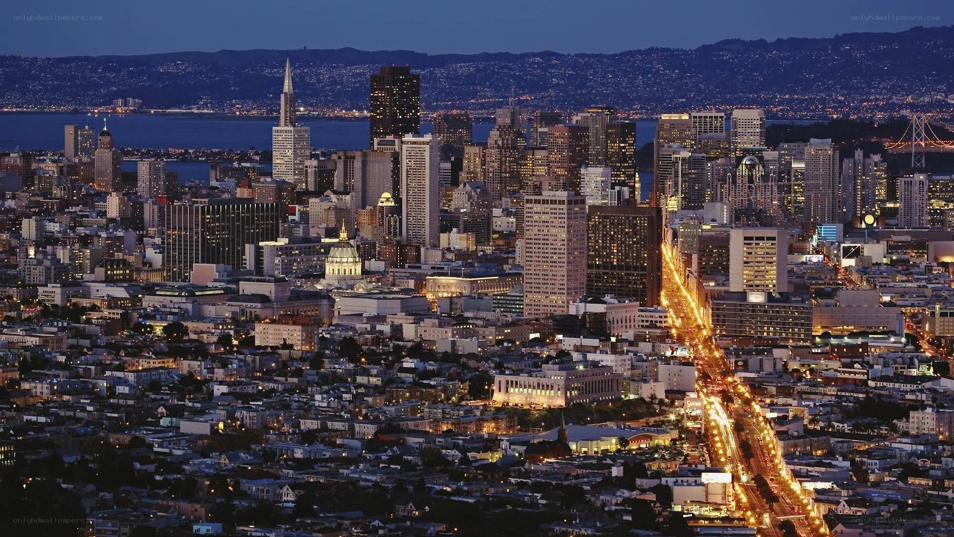 San Francisco skyline at dusk