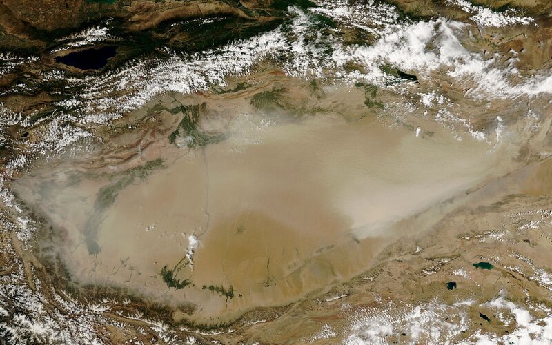 Sandstorm over Desert