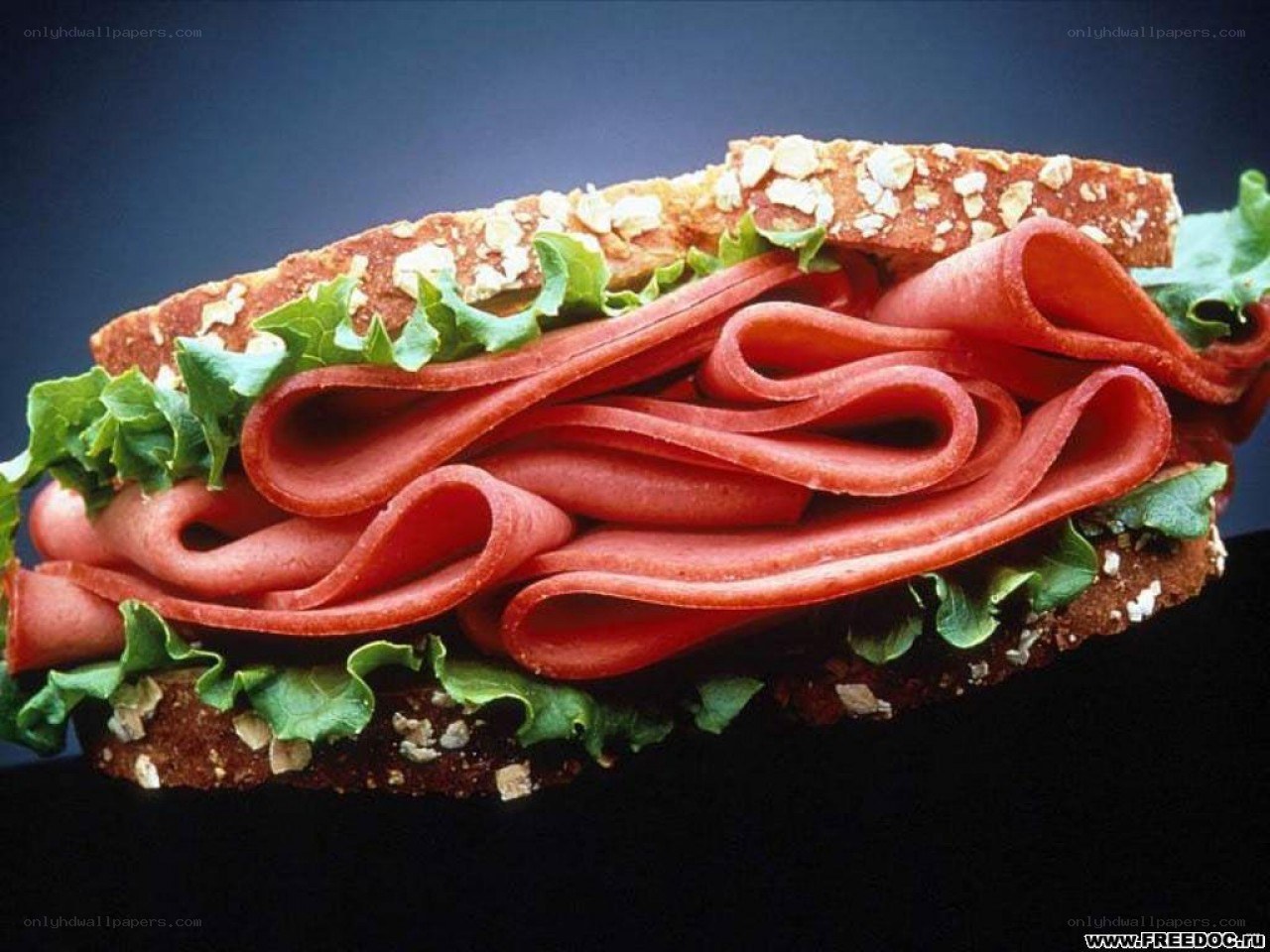 sandwich with ham and lettuce