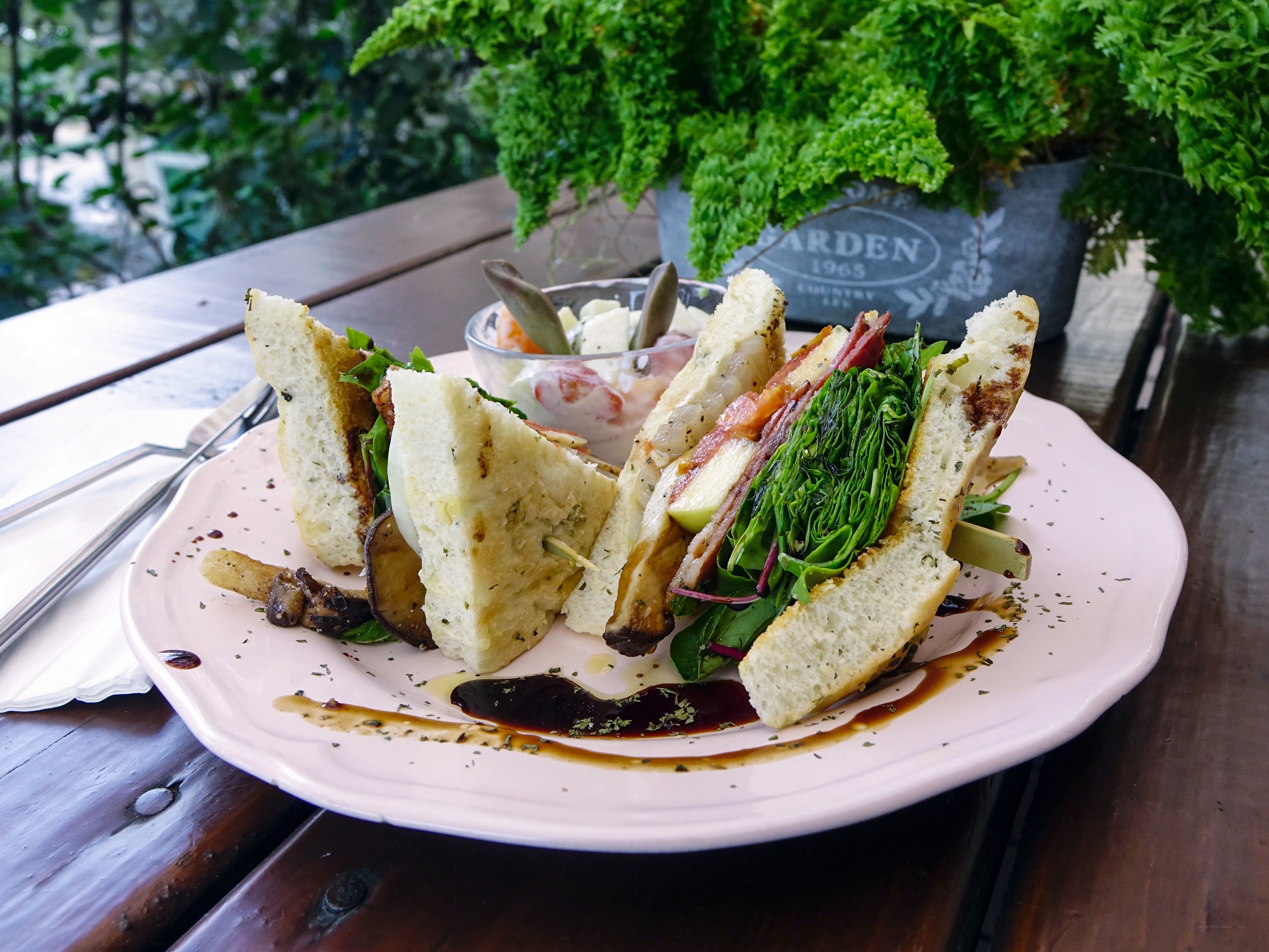 Sandwich with salad and sauce