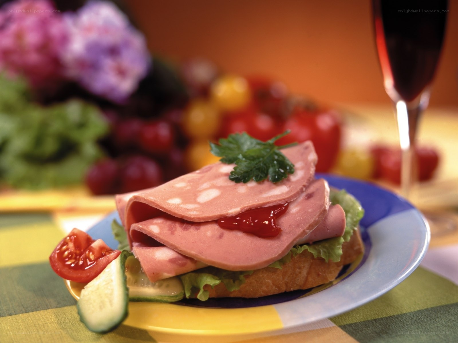 sandwich with salami and ketchup