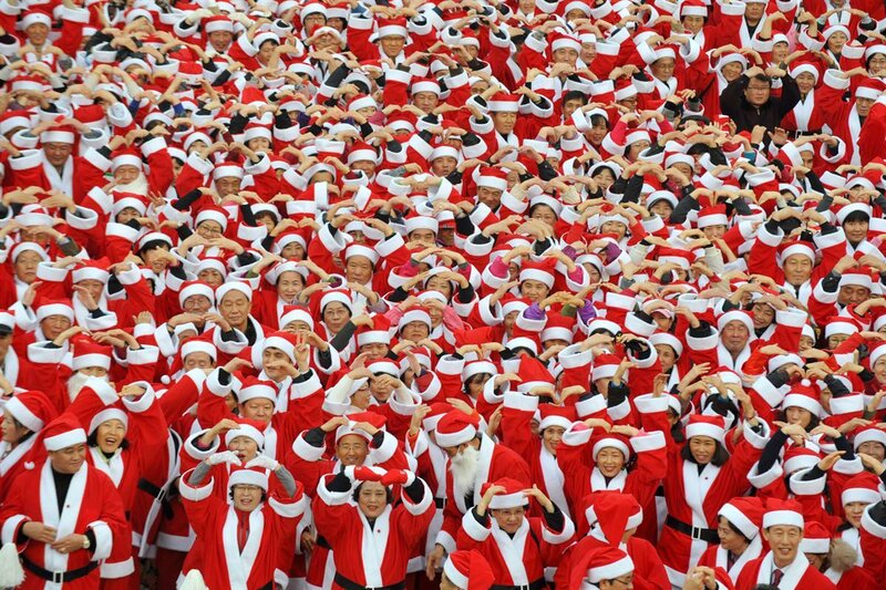 Santa Claus group photo