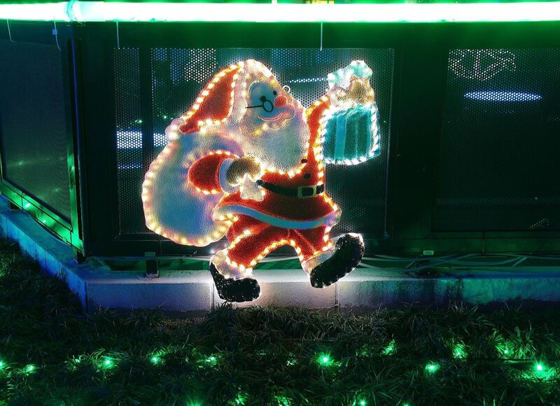 Santa Claus light display