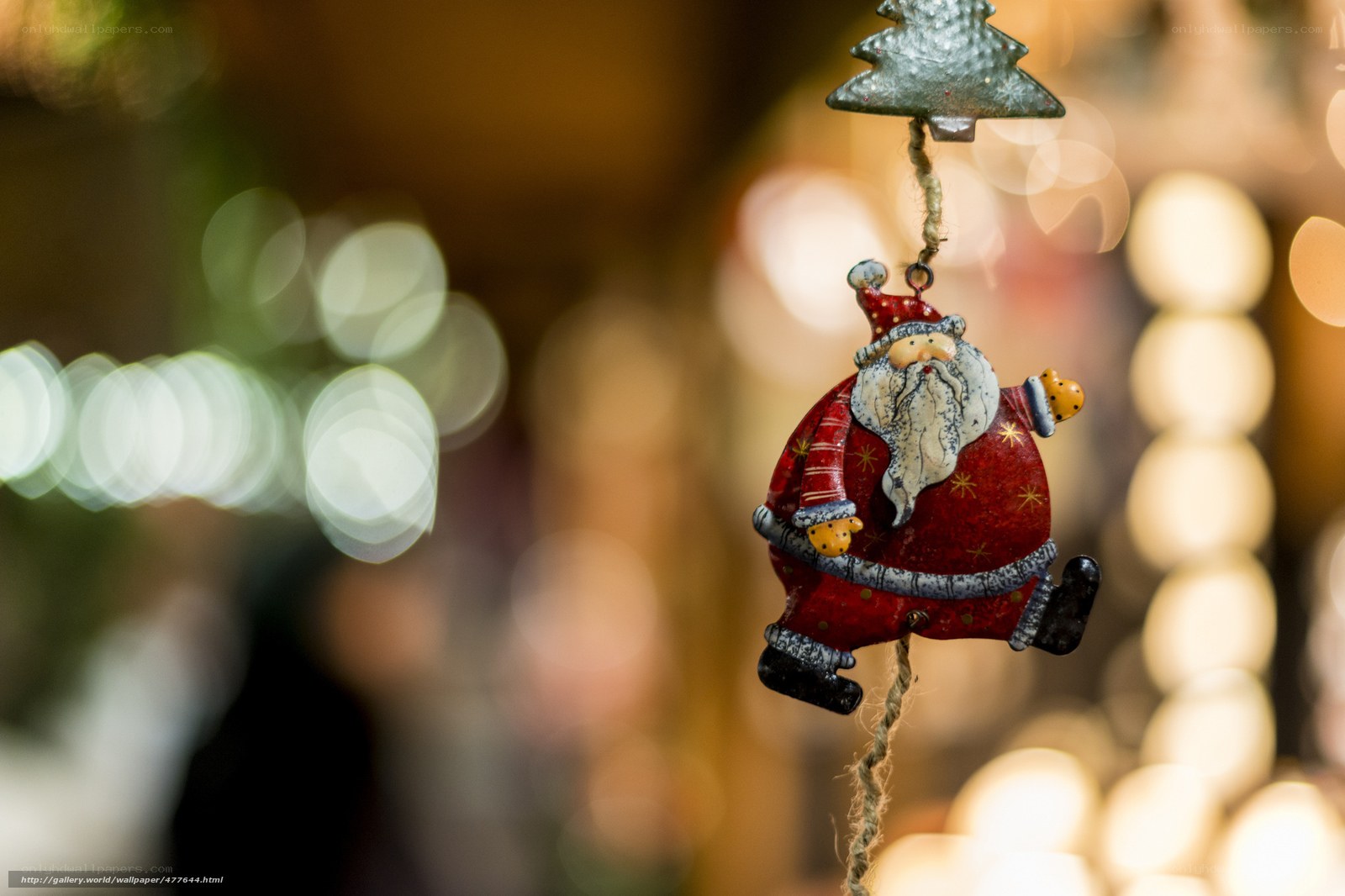 Santa Claus ornament hanging