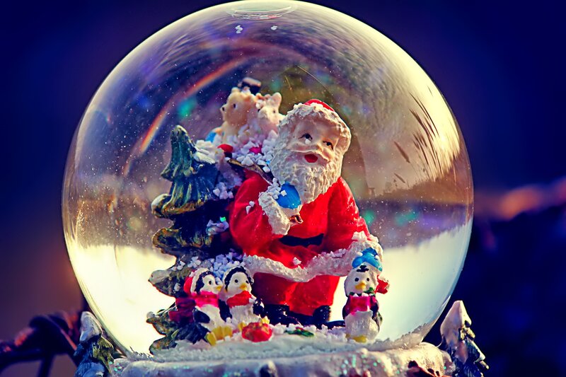 Santa Claus Snow Globe — Red