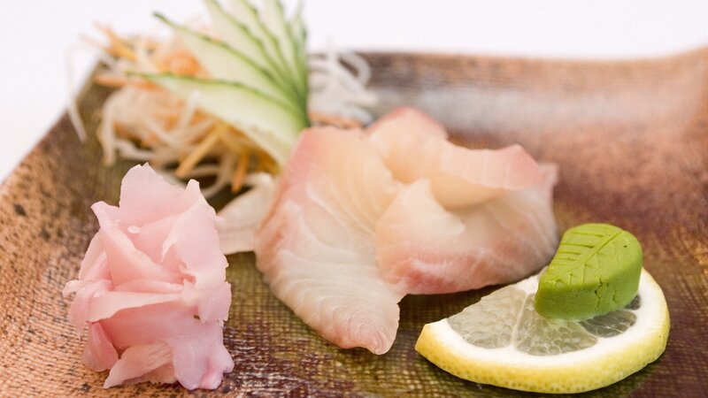 sashimi with garnish