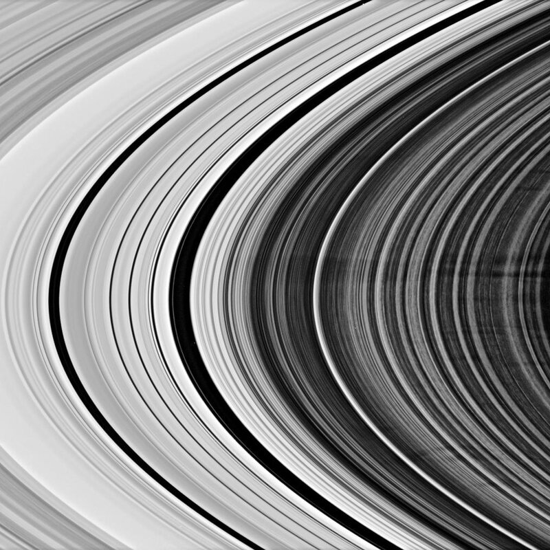 Saturn's rings in black and white