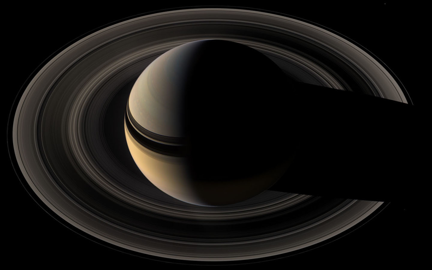 Saturn with its rings