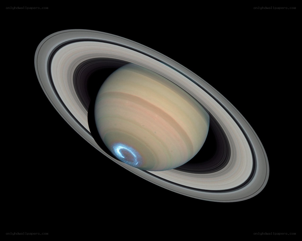 Saturn with its rings