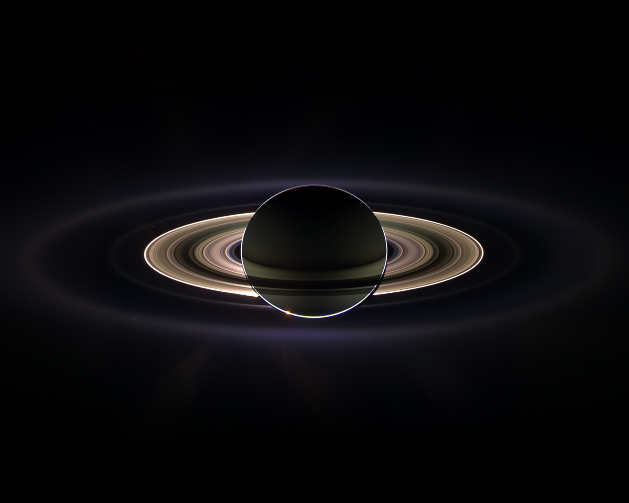 Saturn with rings