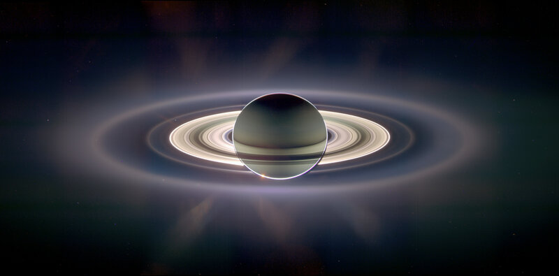 Saturn with Rings — Black