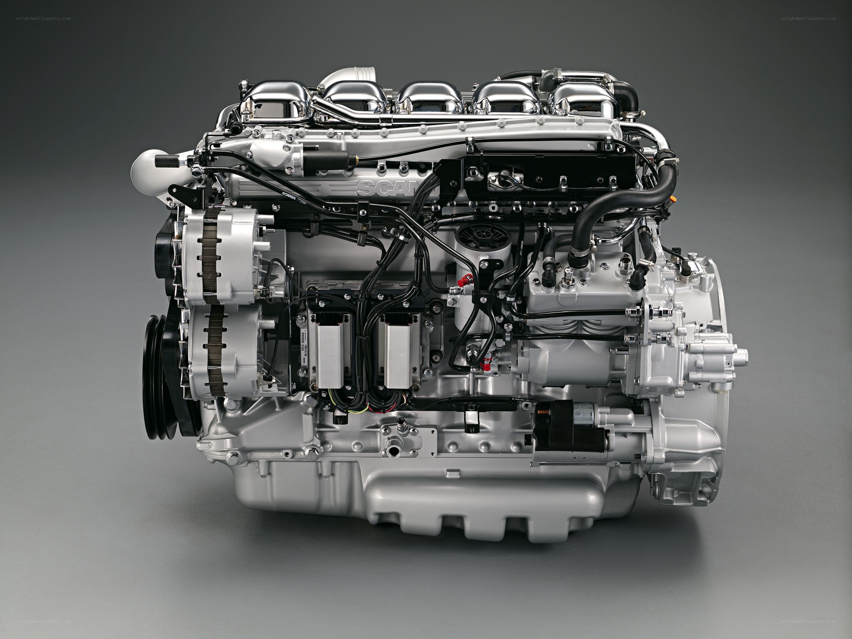 Scania V8 engine