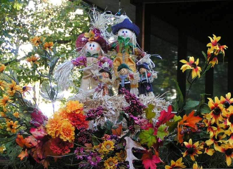 Scarecrow Family Display
