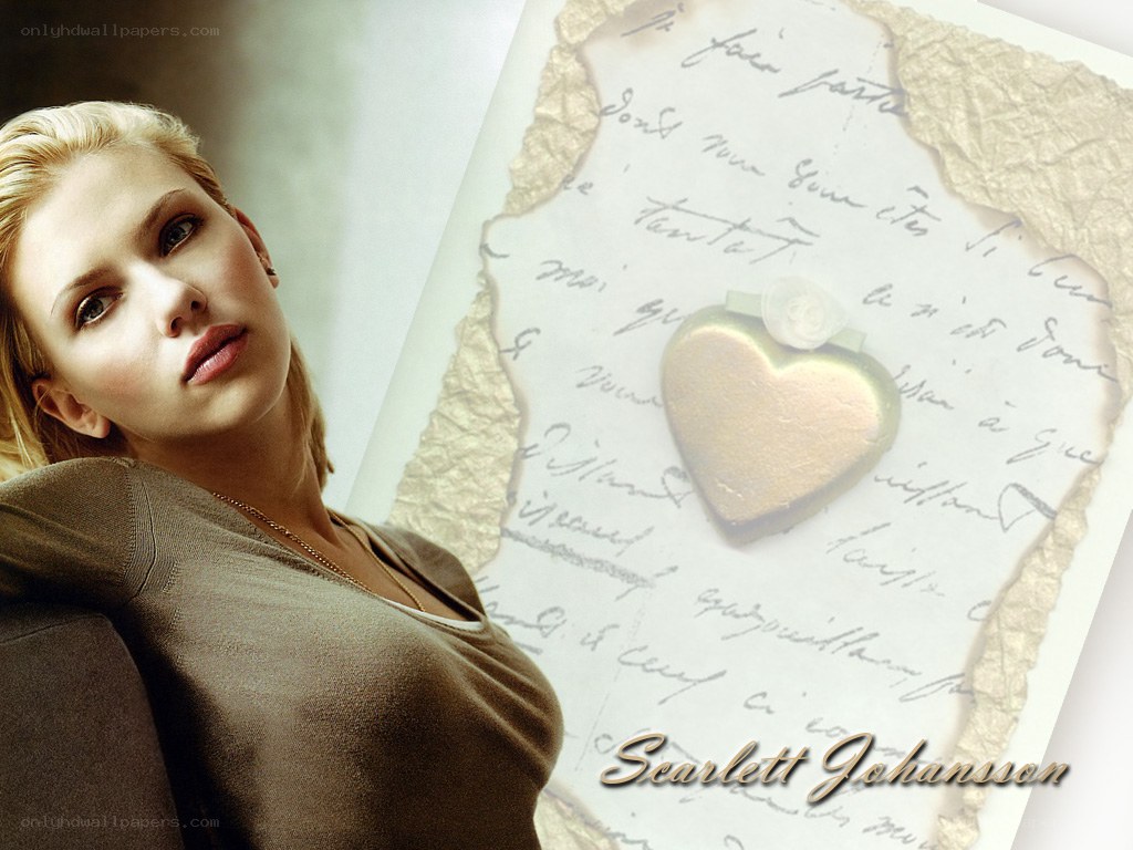 Scarlett Johansson with letter