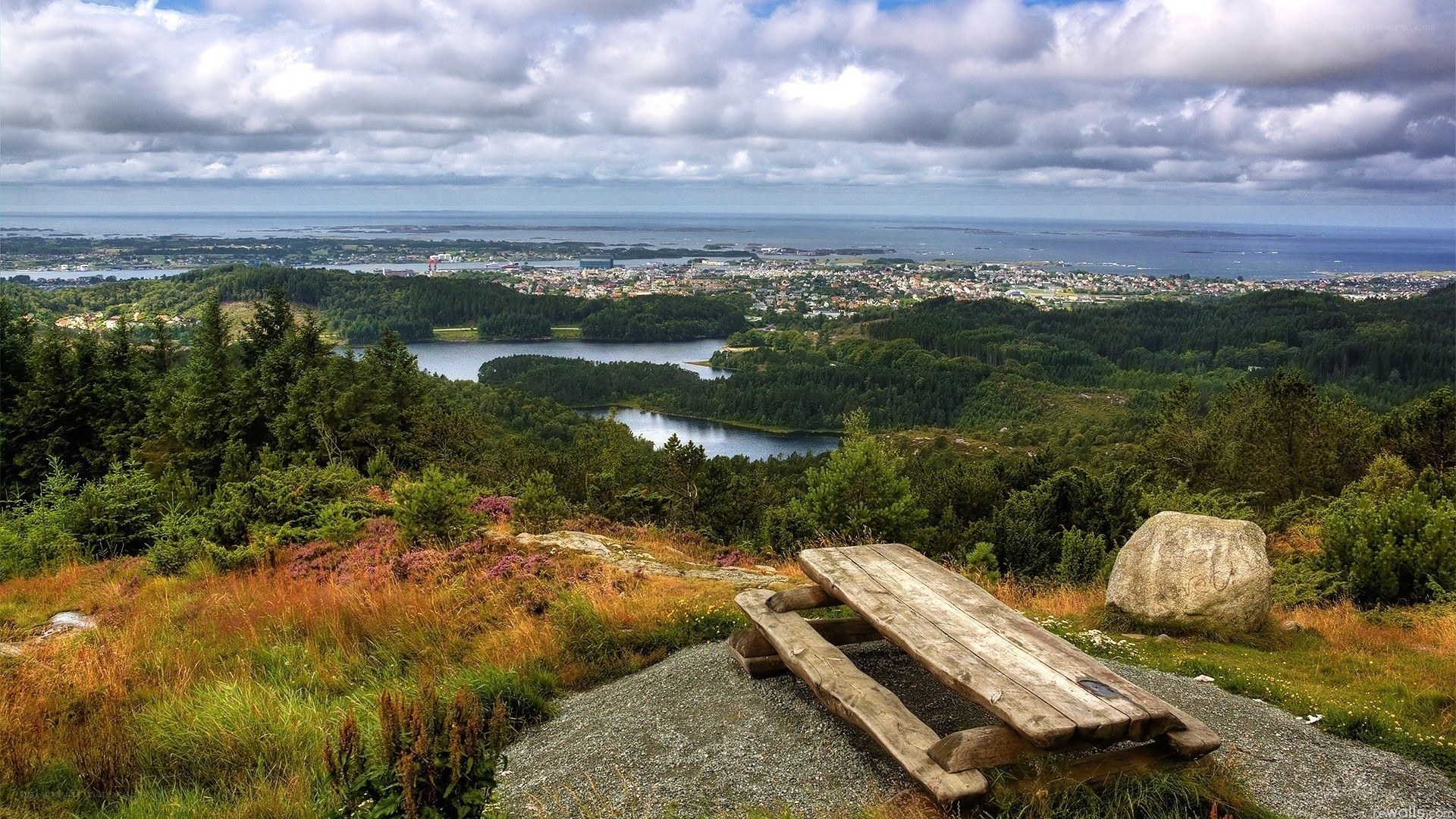 Scenic overlook with picnic table