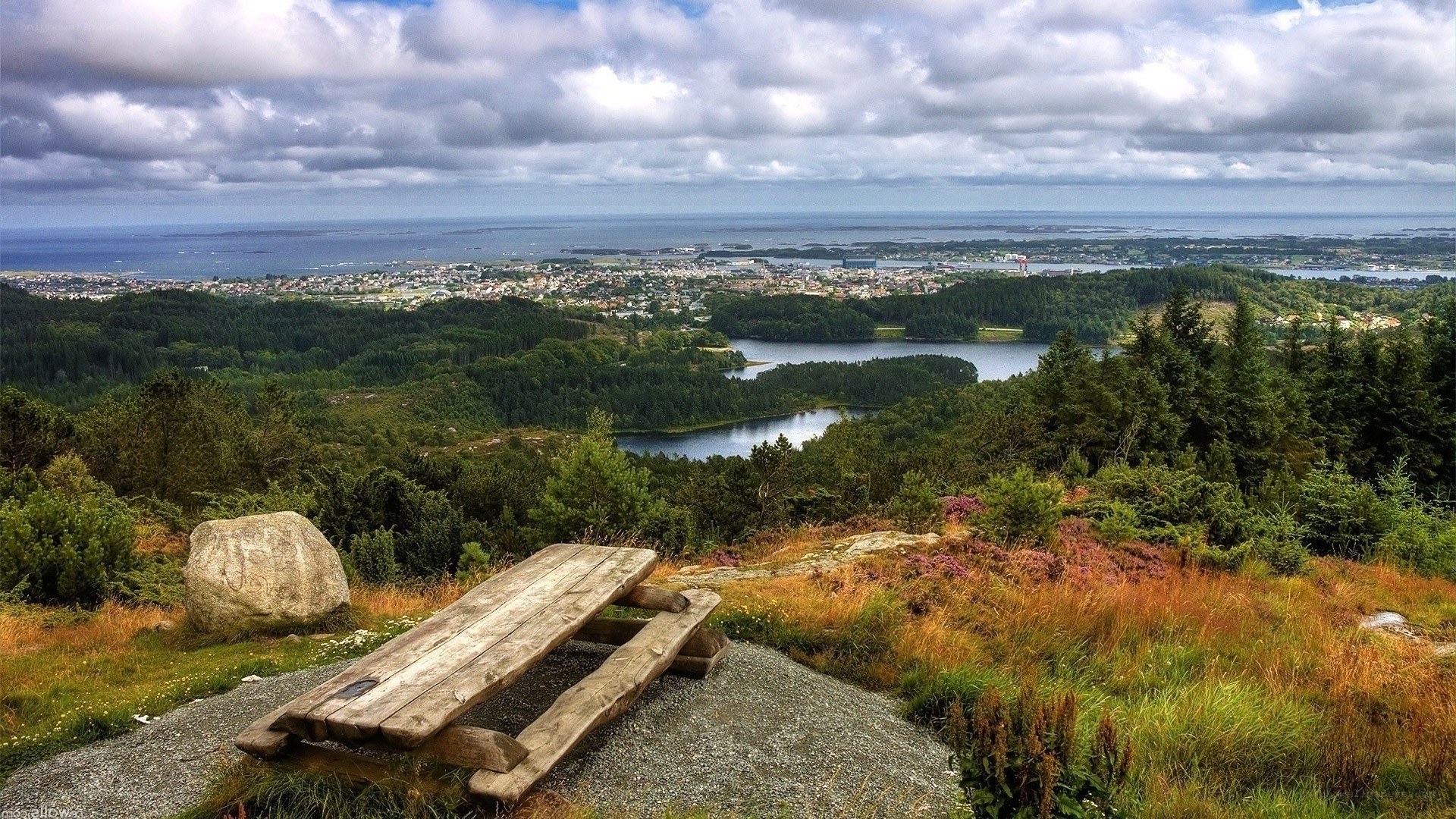 Scenic overlook with picnic table